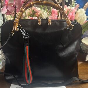 Gucci calf leather Elegant Black Leather Bag with Bamboo Handles